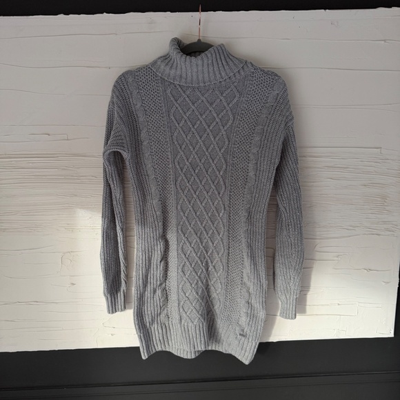 🩶 Hollister Cable Knit Sweater Dress | Size Small | Light Grey - Picture 2 of 7